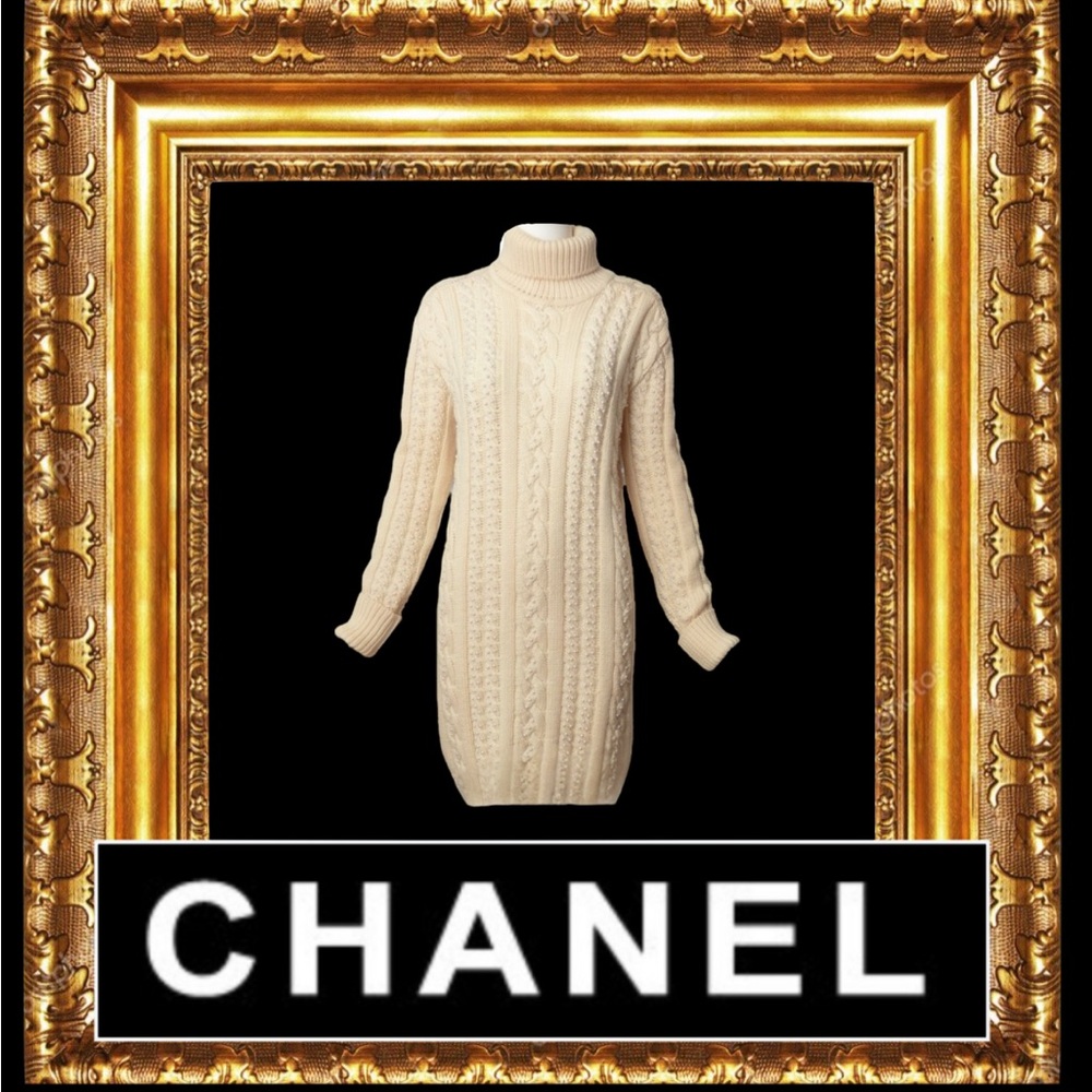 CHANEL Ivory Cable Knit & Pearl
Sweater Dress